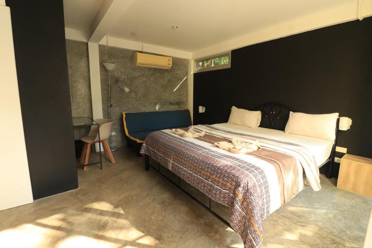 Lazy Republique Hotel Koh Chang Bagian luar foto