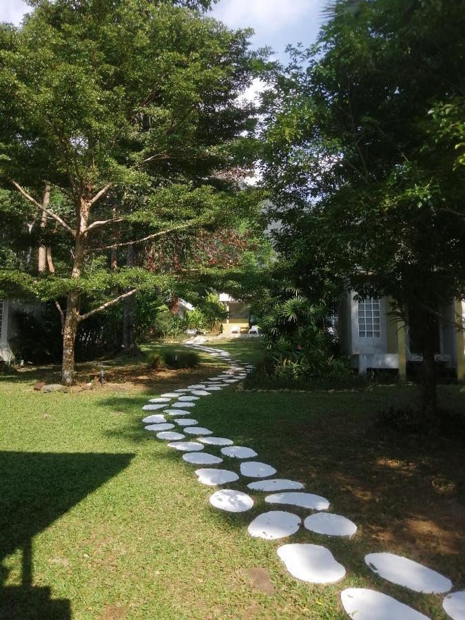 Lazy Republique Hotel Koh Chang Bagian luar foto