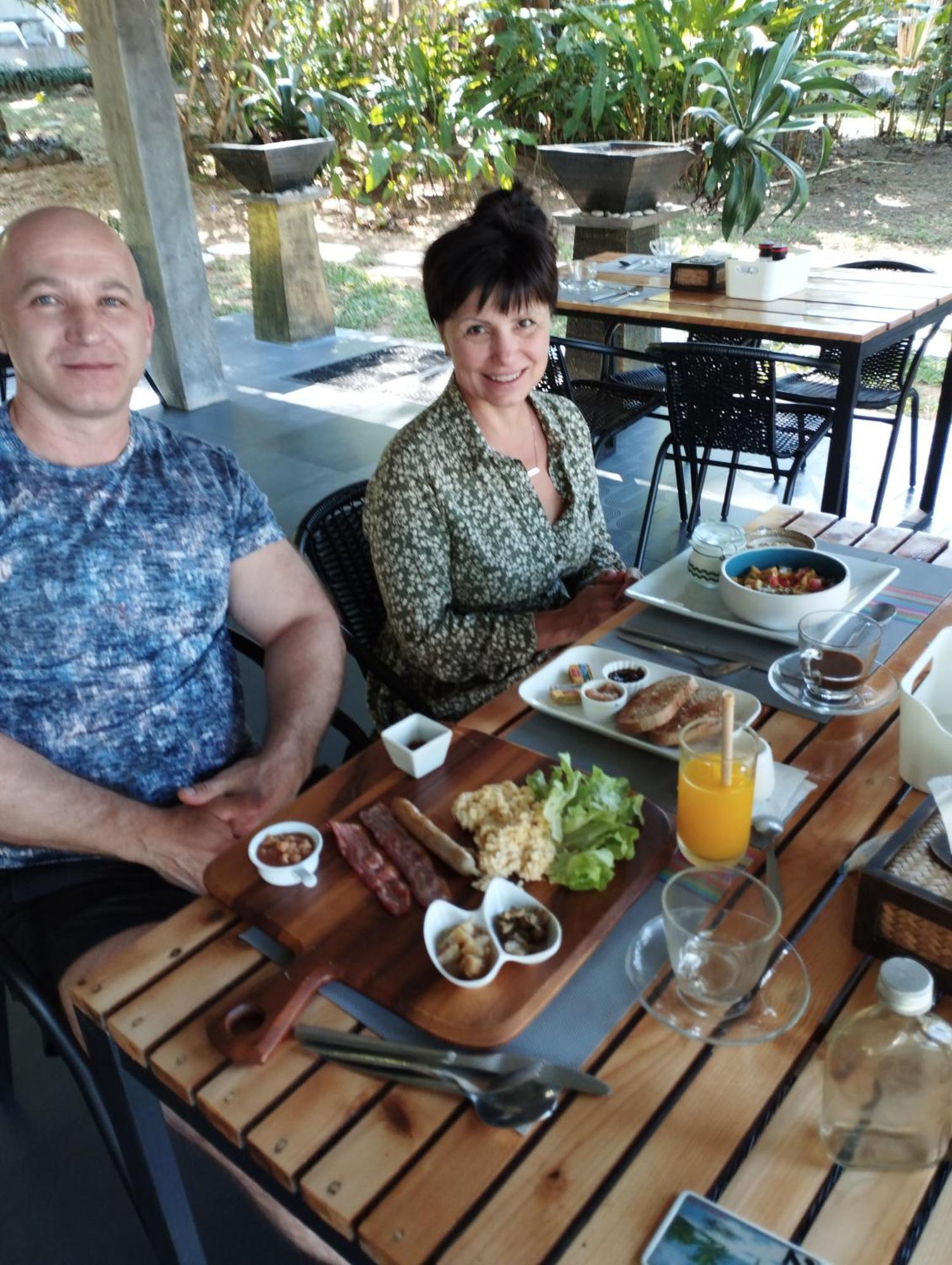 Lazy Republique Hotel Koh Chang Bagian luar foto