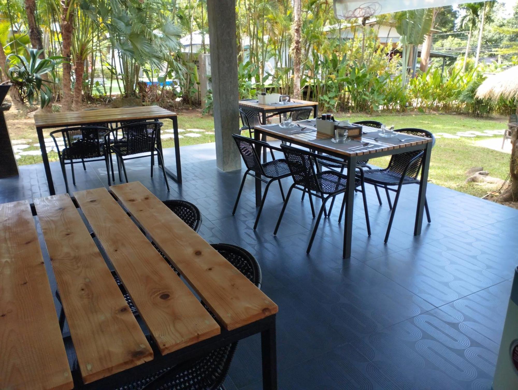 Lazy Republique Hotel Koh Chang Bagian luar foto