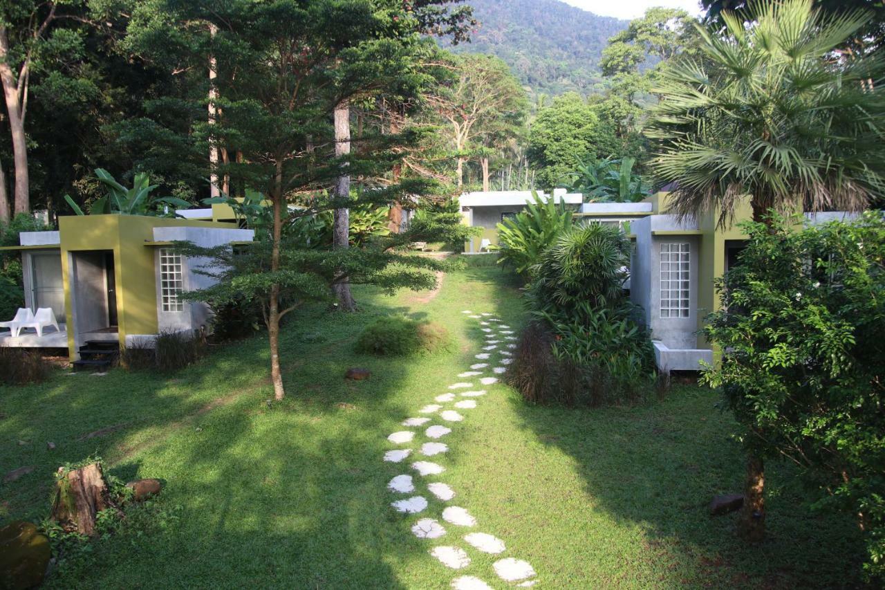 Lazy Republique Hotel Koh Chang Bagian luar foto